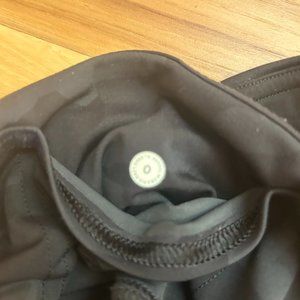Camo Lululemon Leggings with hip pockets Size 0,  25" inch length